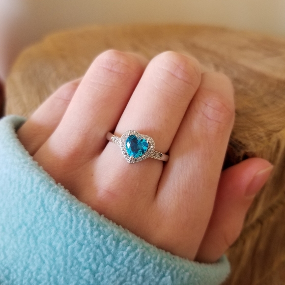 Light Blue Sweetheart Topaz Sterling Ring - Picture 4 of 5